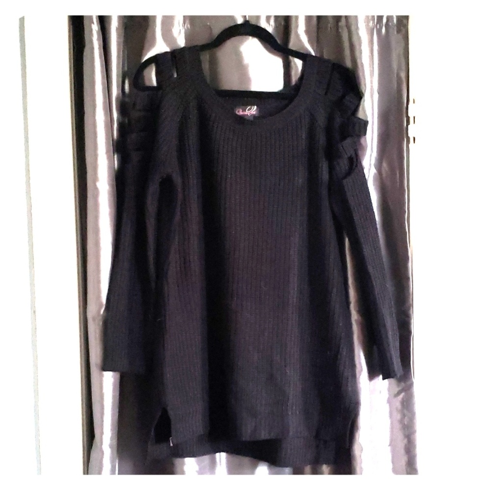 Cut out shoulder black sweater